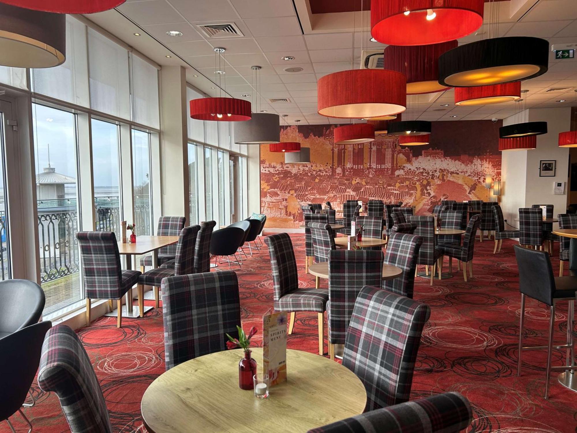 Park Inn By Radisson Palace Southend-on-Sea Exterior foto